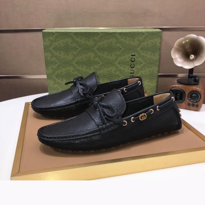 G*u*i leather shoes